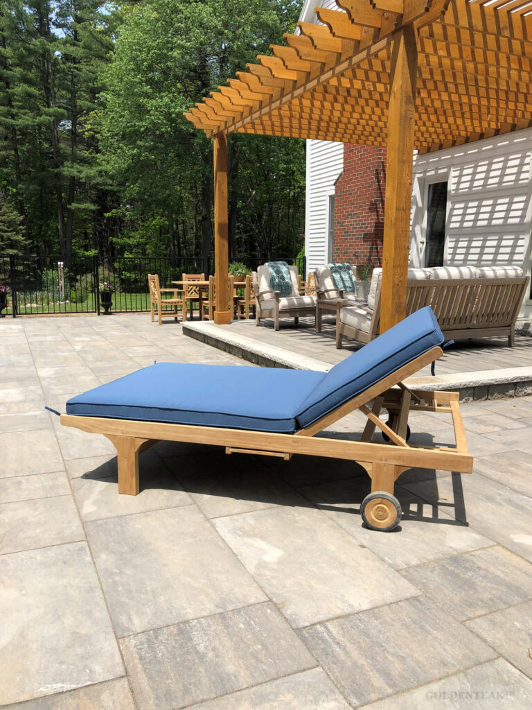 Double Sun Lounger in Teak Wood from Goldenteak